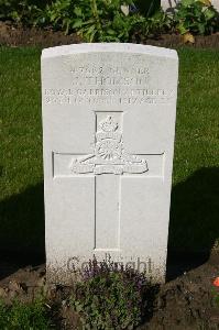 Dozinghem Military Cemetery - Thomson, James